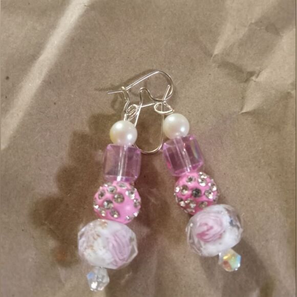 Crystal Earrings.Faceted,hand painted bottom crystal. Hypoallergenic kidney wire - Picture 1 of 4